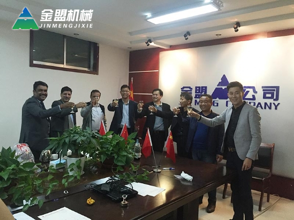 印度客户签订20寸绞吸船